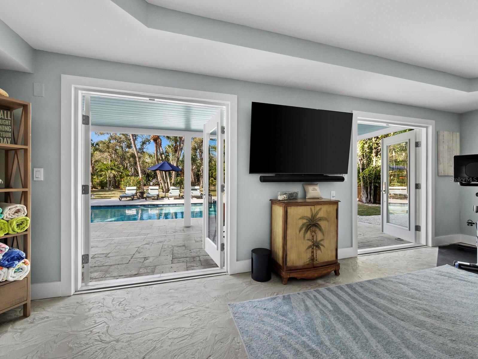 BAY ISLAND PARK - Residential