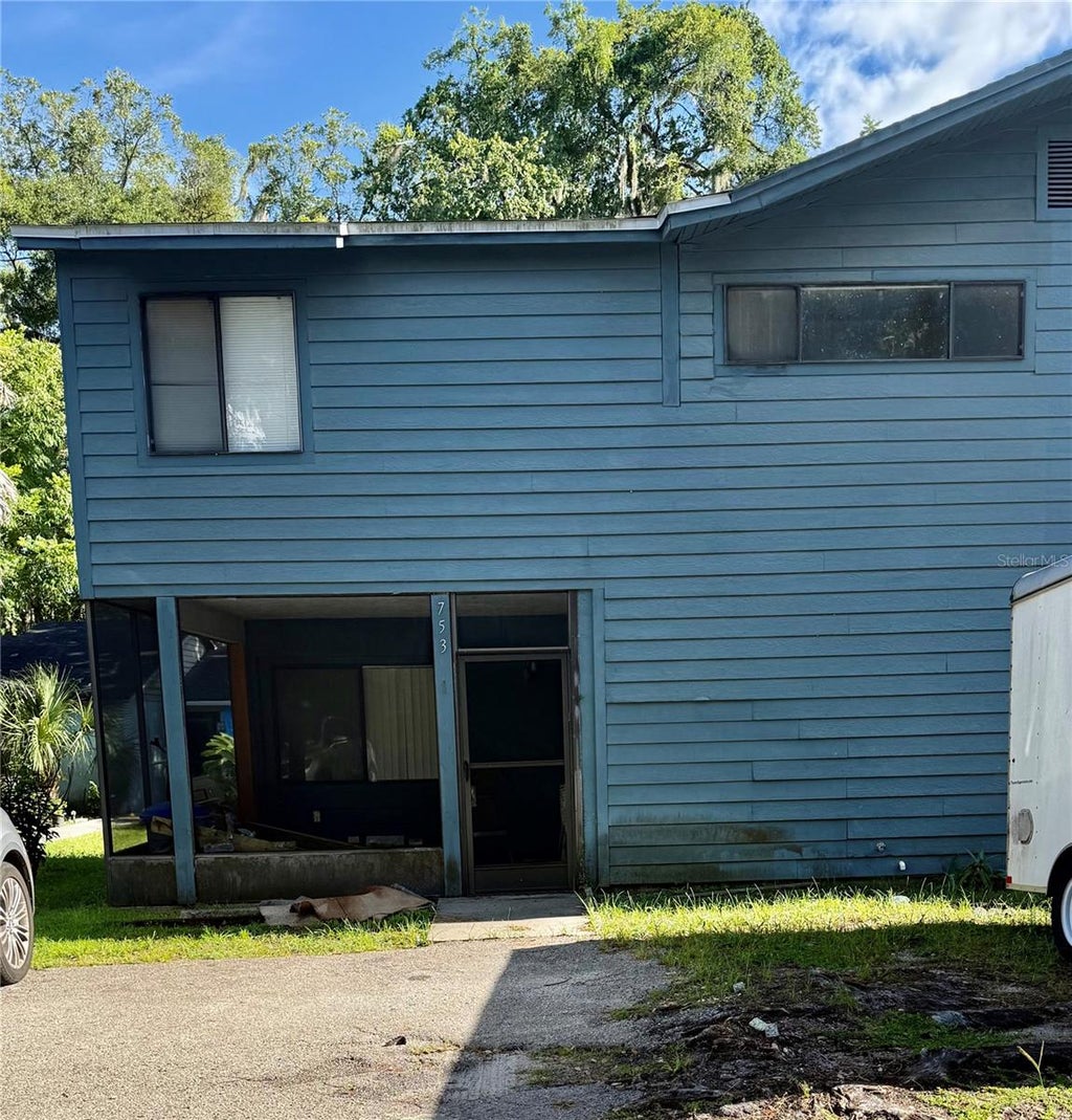 Photo of 753 SW 2nd Terrace, Gainesville, FL 32601 (MLS # GC542877)