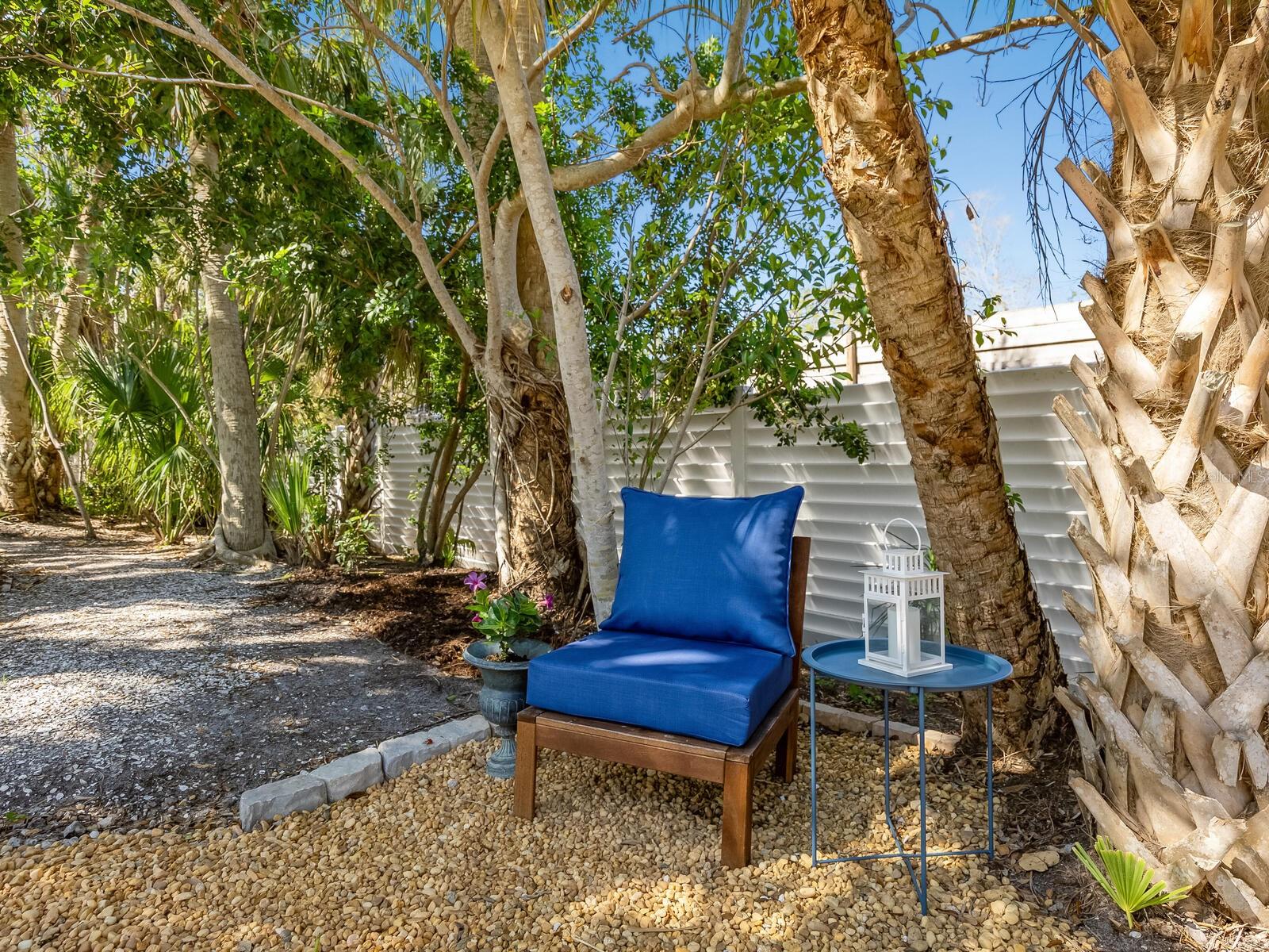 SIESTA ISLES UNIT 2 - Residential