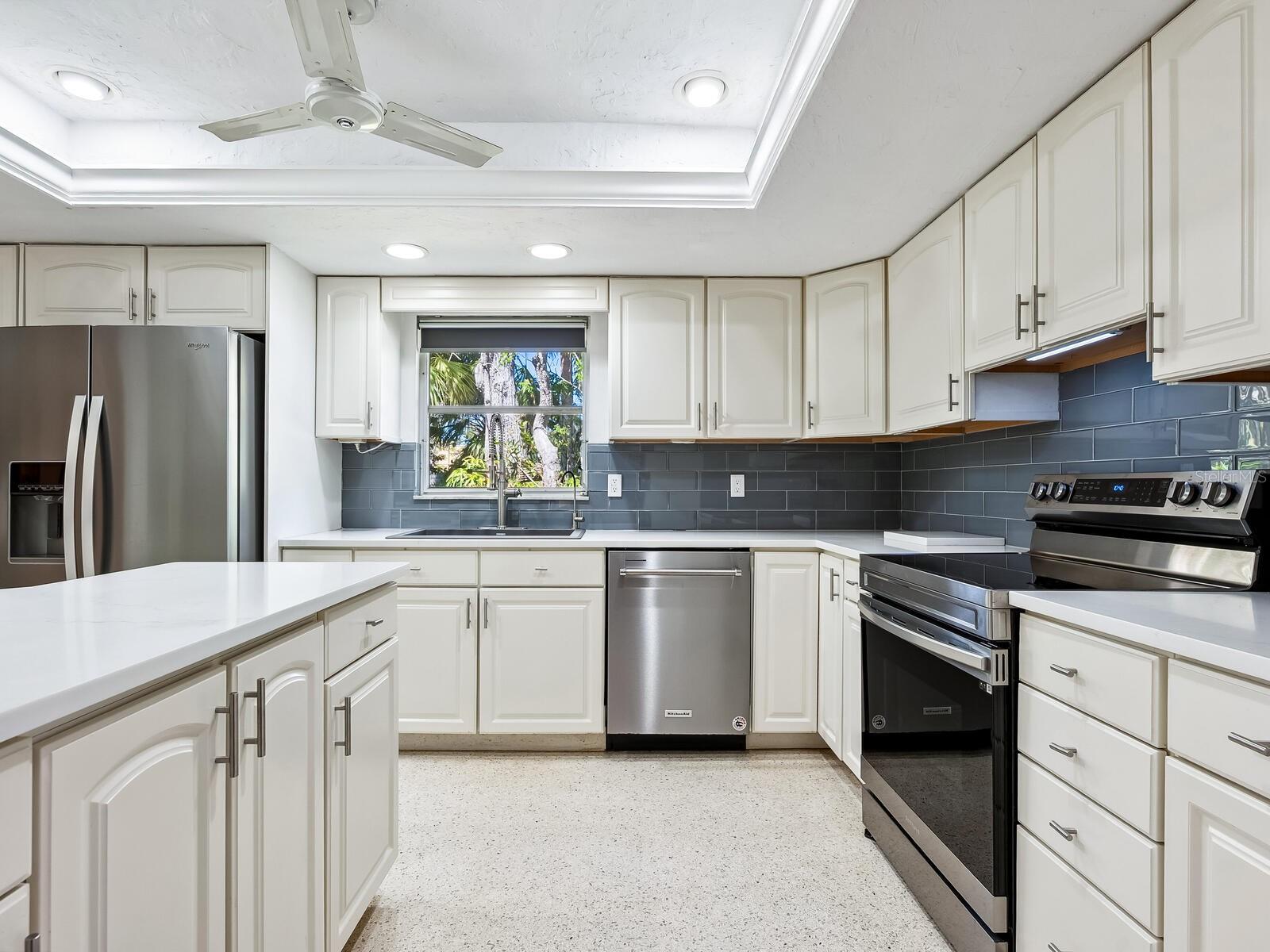 SIESTA ISLES UNIT 2 - Residential