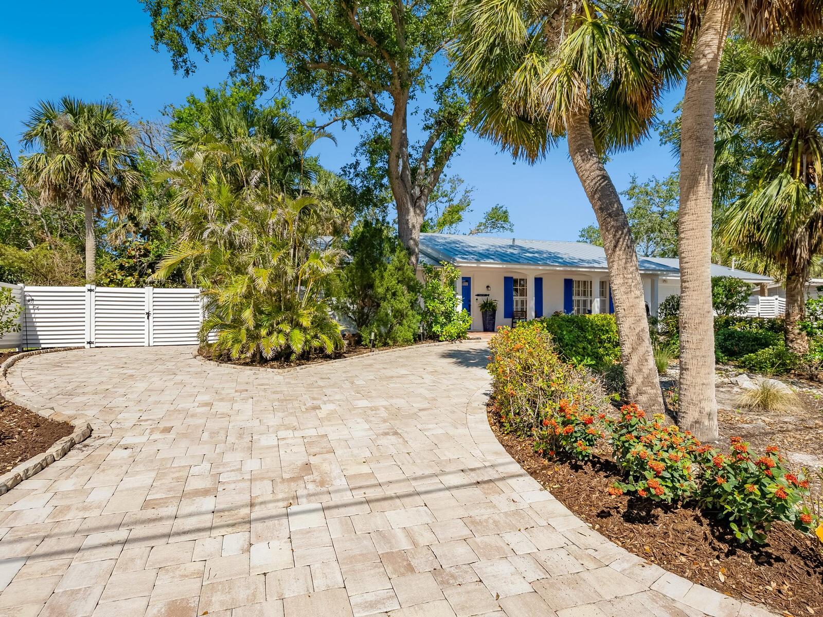 5432 CAPE LEYTE DRIVE