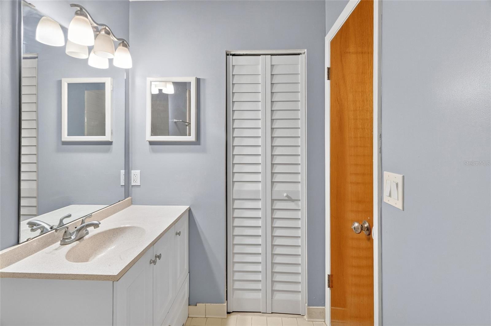 SERENOLA MANOR UNIT 3 NAPIER - Residential