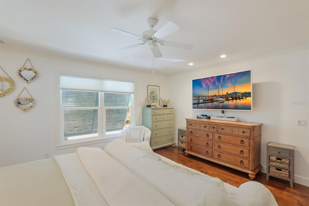 HARBOR DRIVE WATERWAYS - Residential