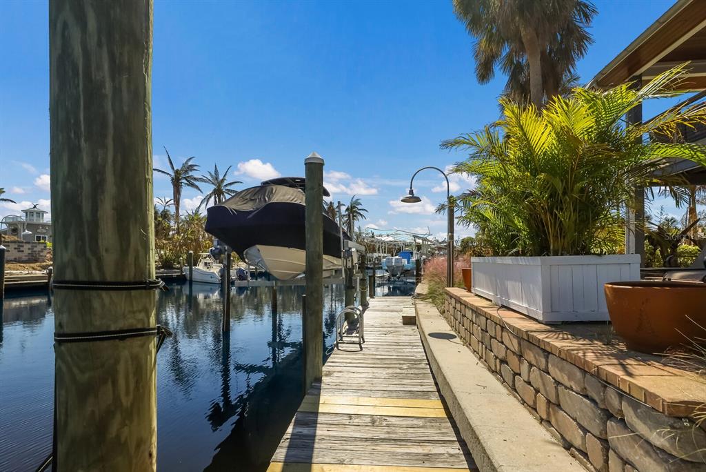 HARBOR DRIVE WATERWAYS - Residential