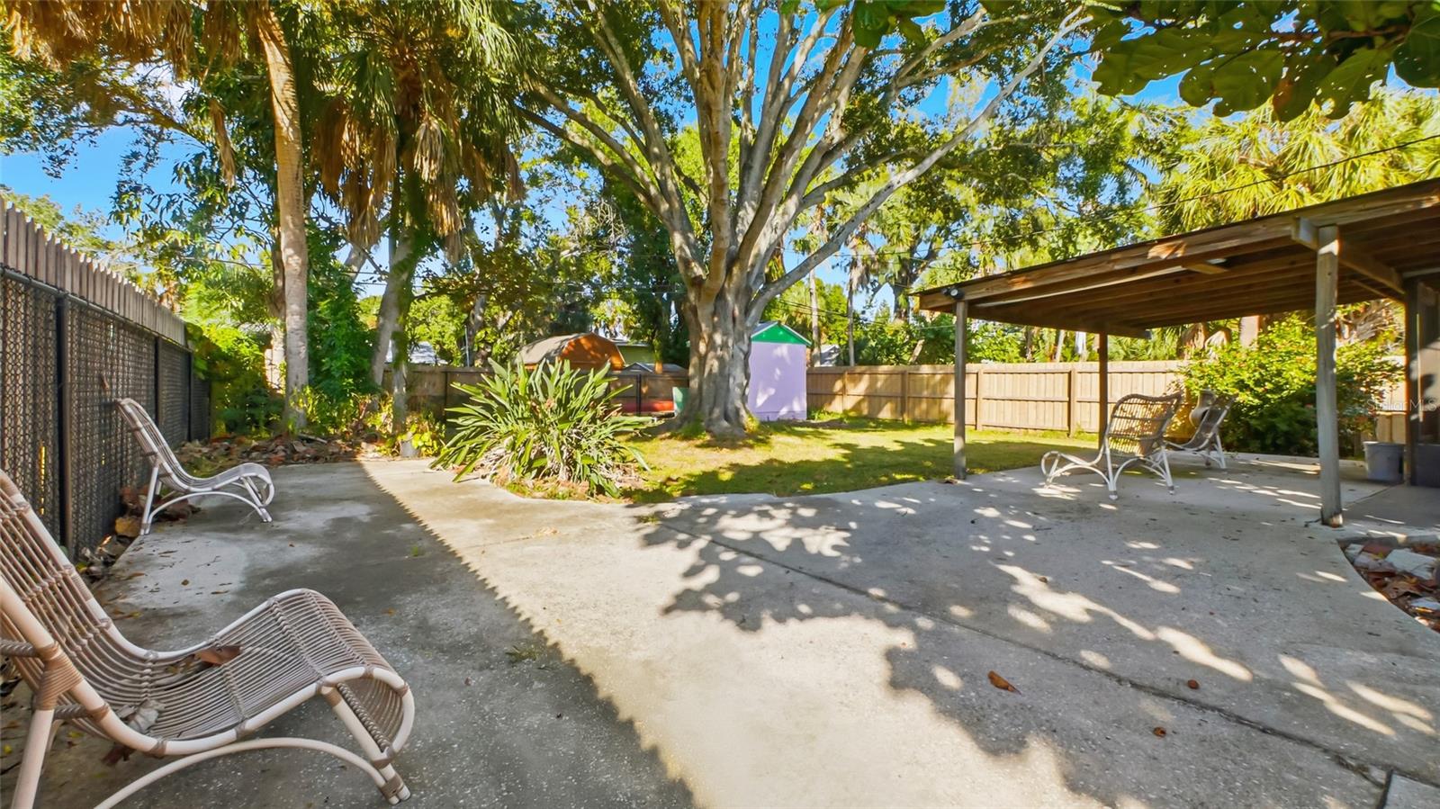 BAY VIEW PARK SEC P - Residential