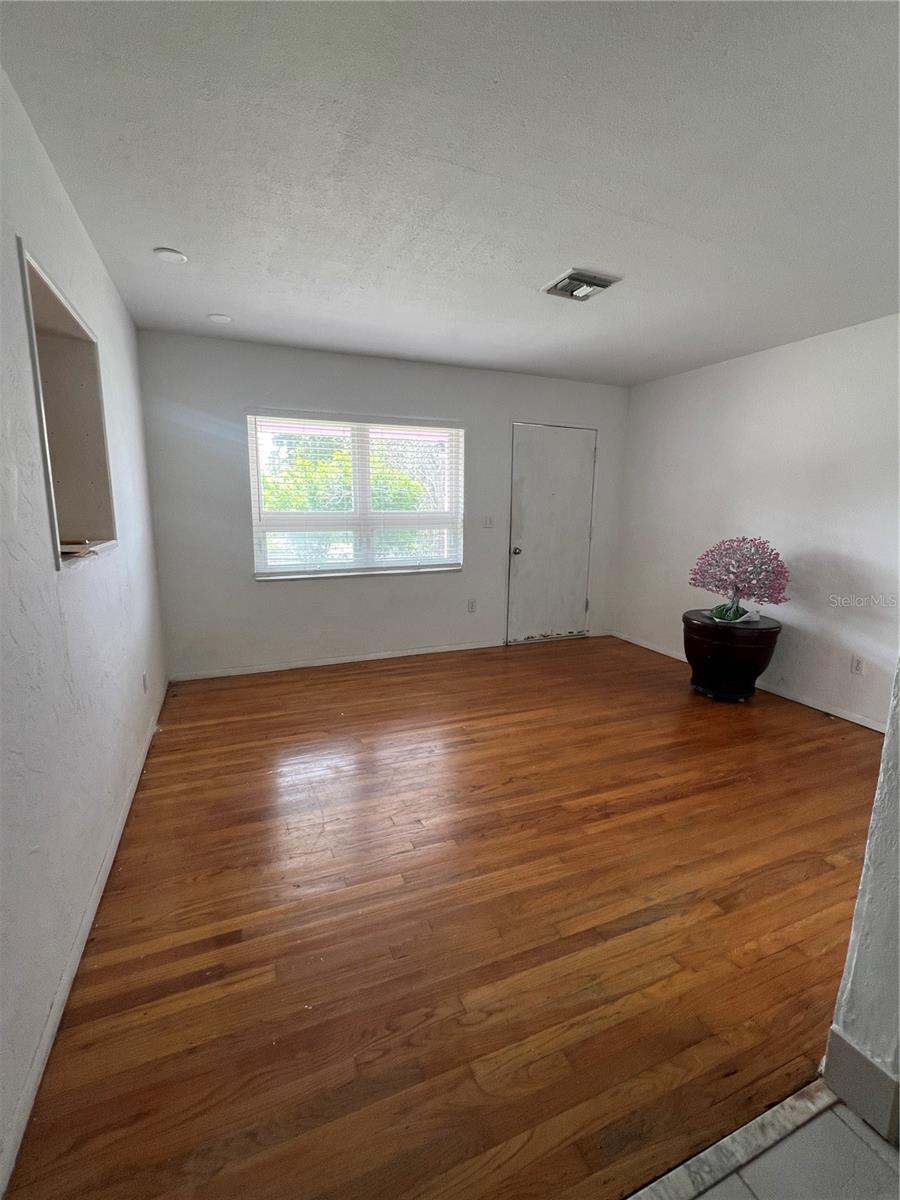 BAY VIEW PARK SEC P - Residential