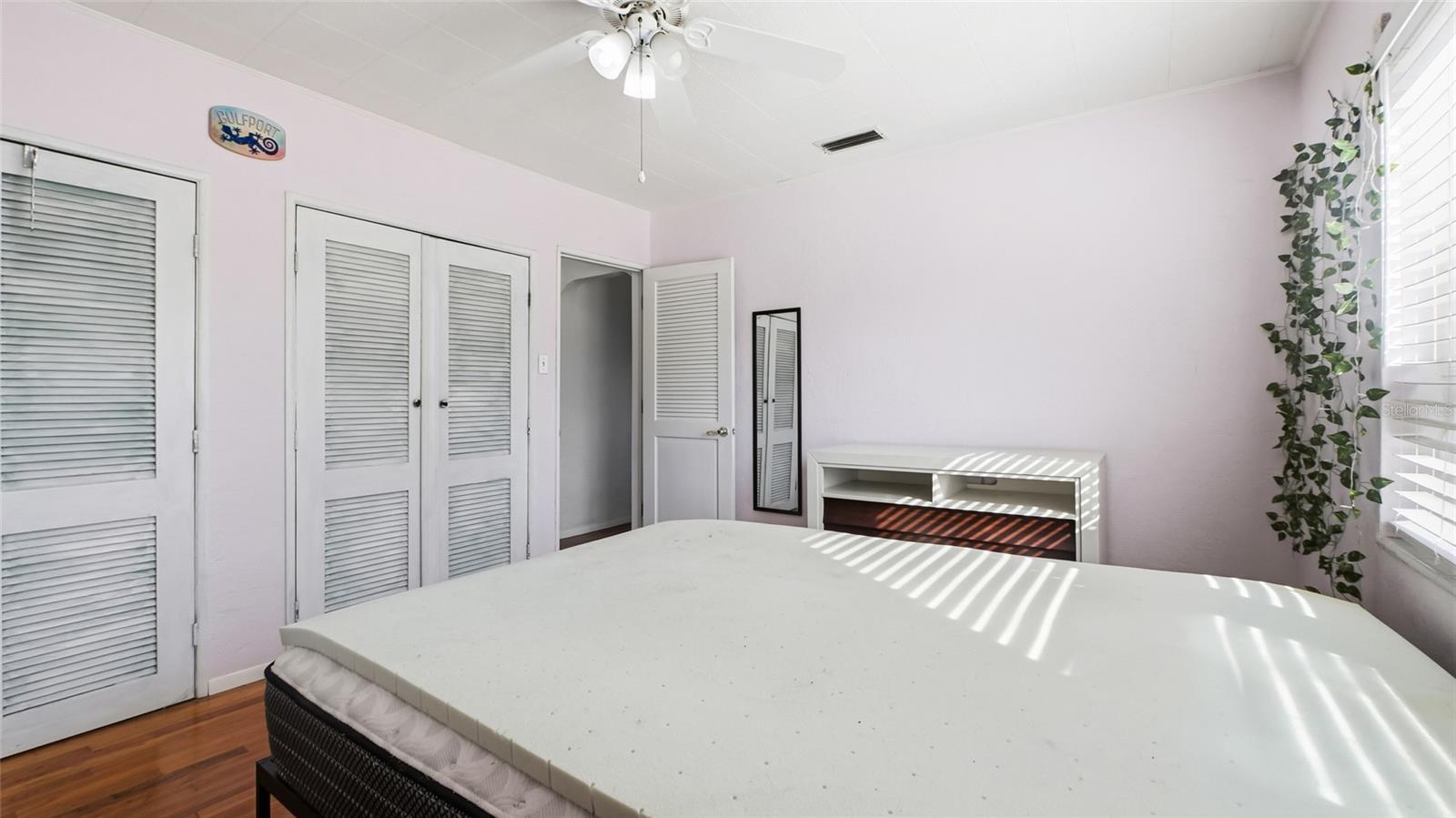 BAY VIEW PARK SEC P - Residential