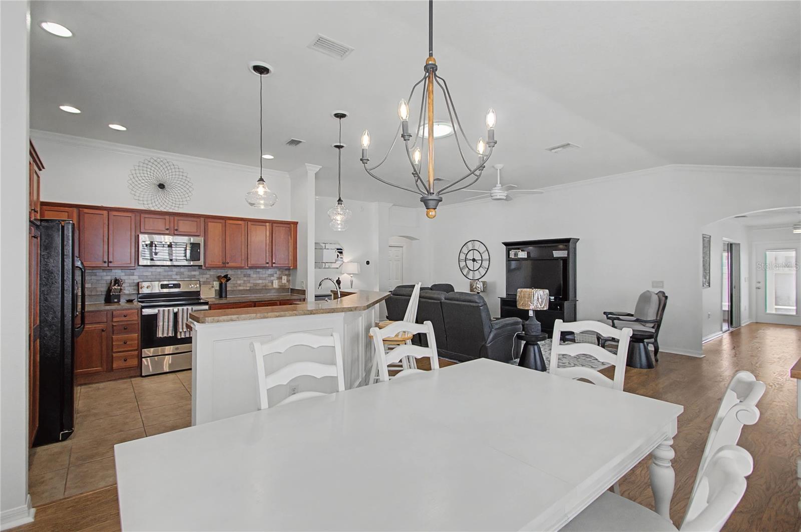 THE CABANAS AT CREEKSIDE LANDING - Residential