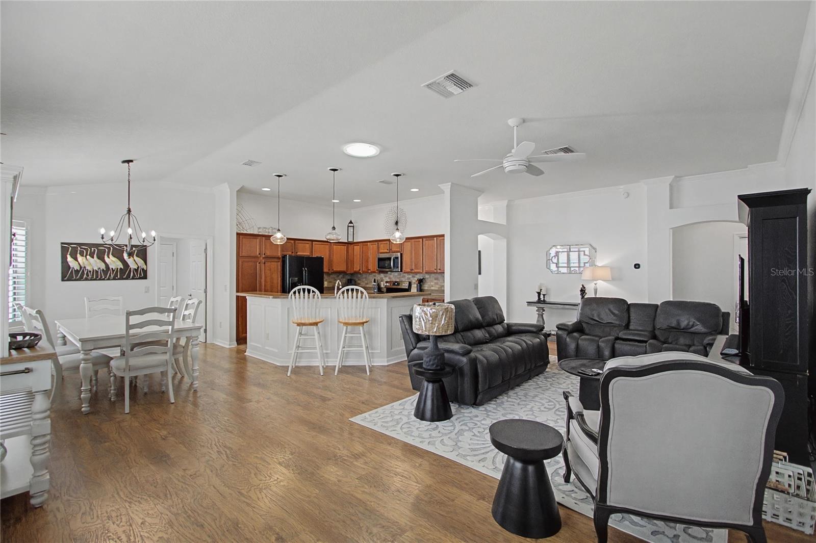 THE CABANAS AT CREEKSIDE LANDING - Residential