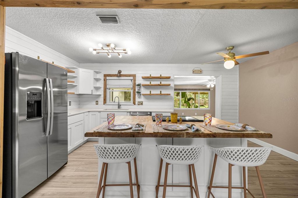 Photo of 2021 NW 13th Avenue, Crystal River, FL 34428 (MLS # TB8422308)