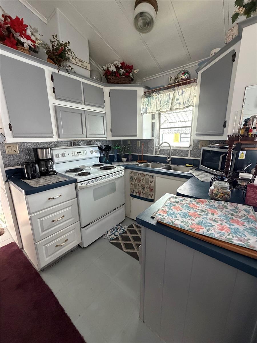 158 BROOKSHIRE DRIVE