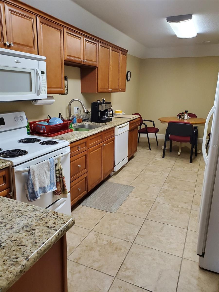 RANDS ADD TO LONGWOOD - Commercial Lease