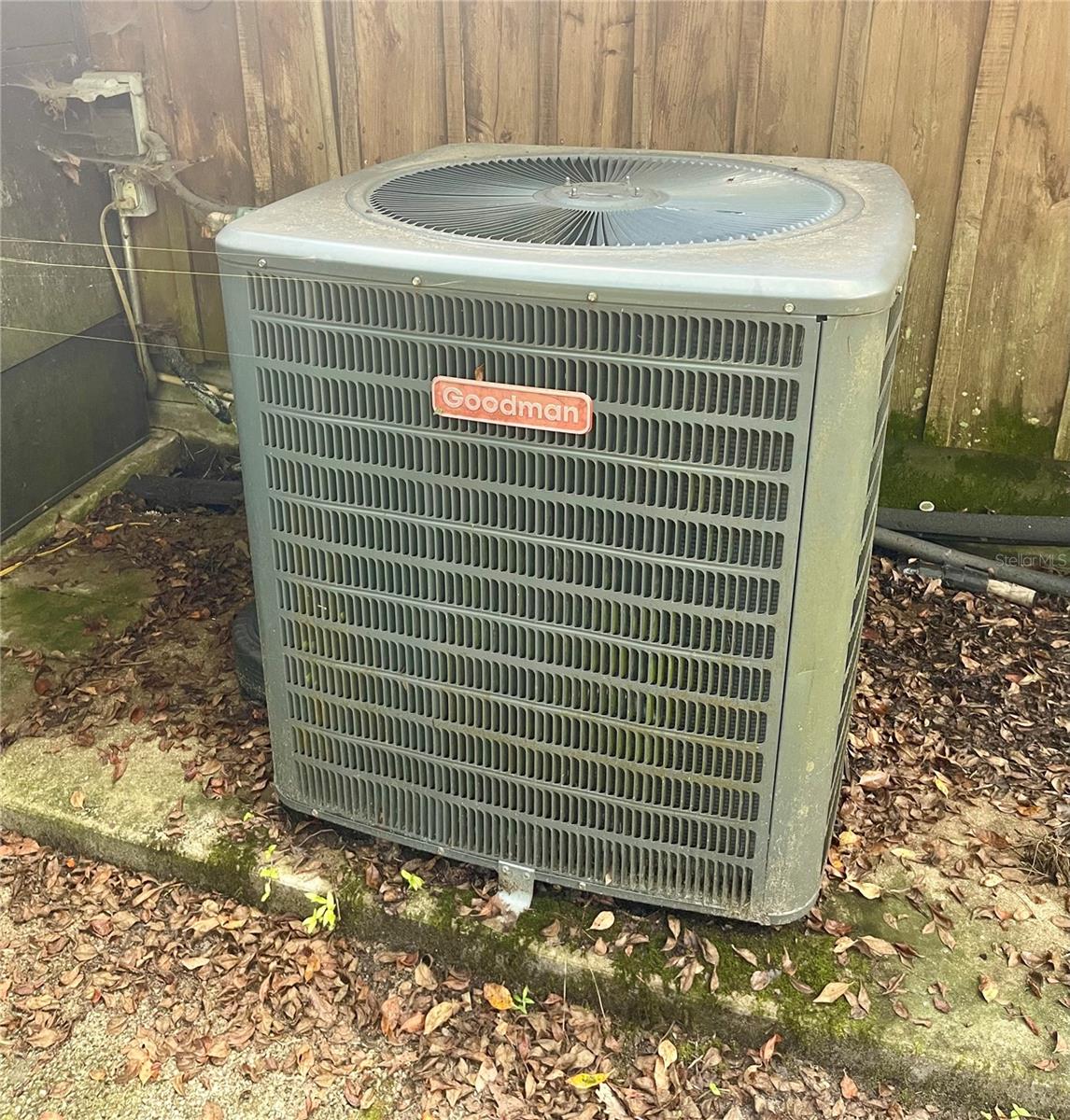 MERI OAKS - Residential