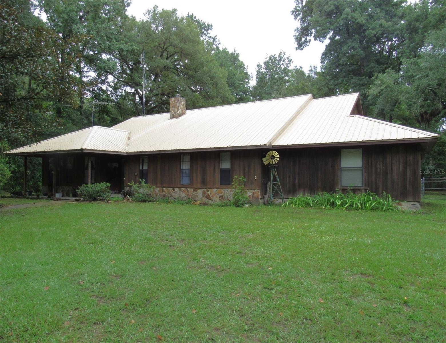 MERI OAKS - Residential