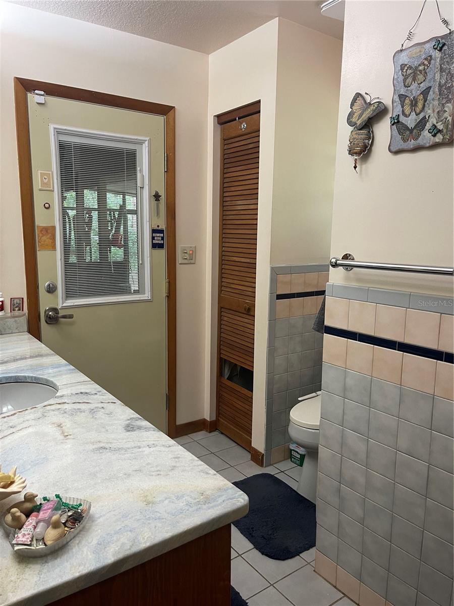 MERI OAKS - Residential