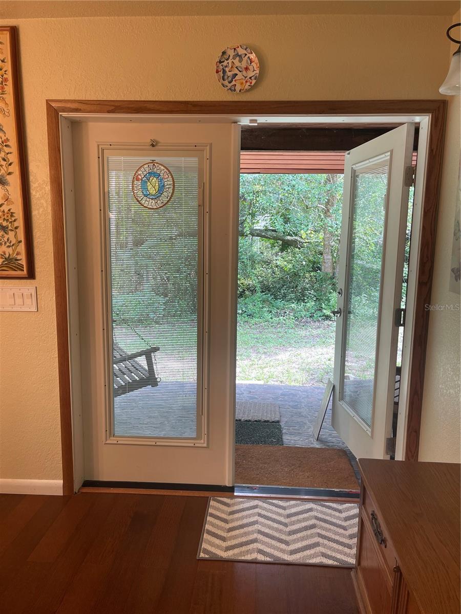 MERI OAKS - Residential