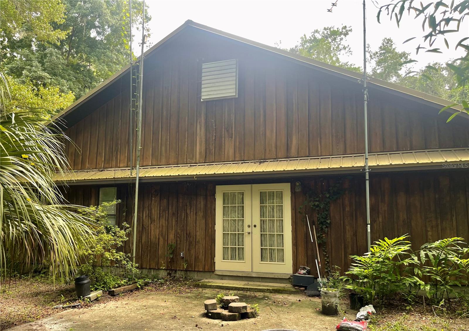 MERI OAKS - Residential