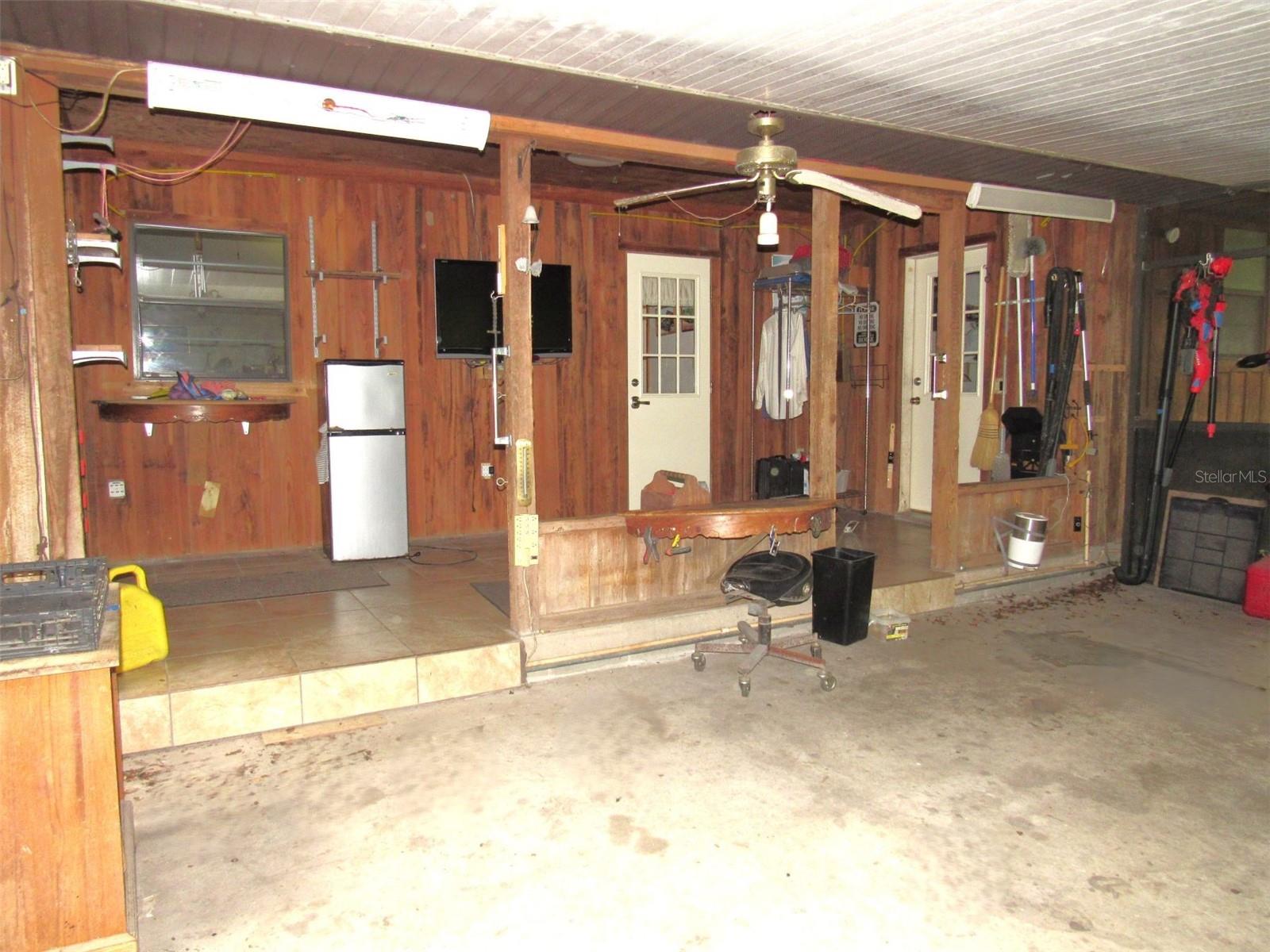 MERI OAKS - Residential