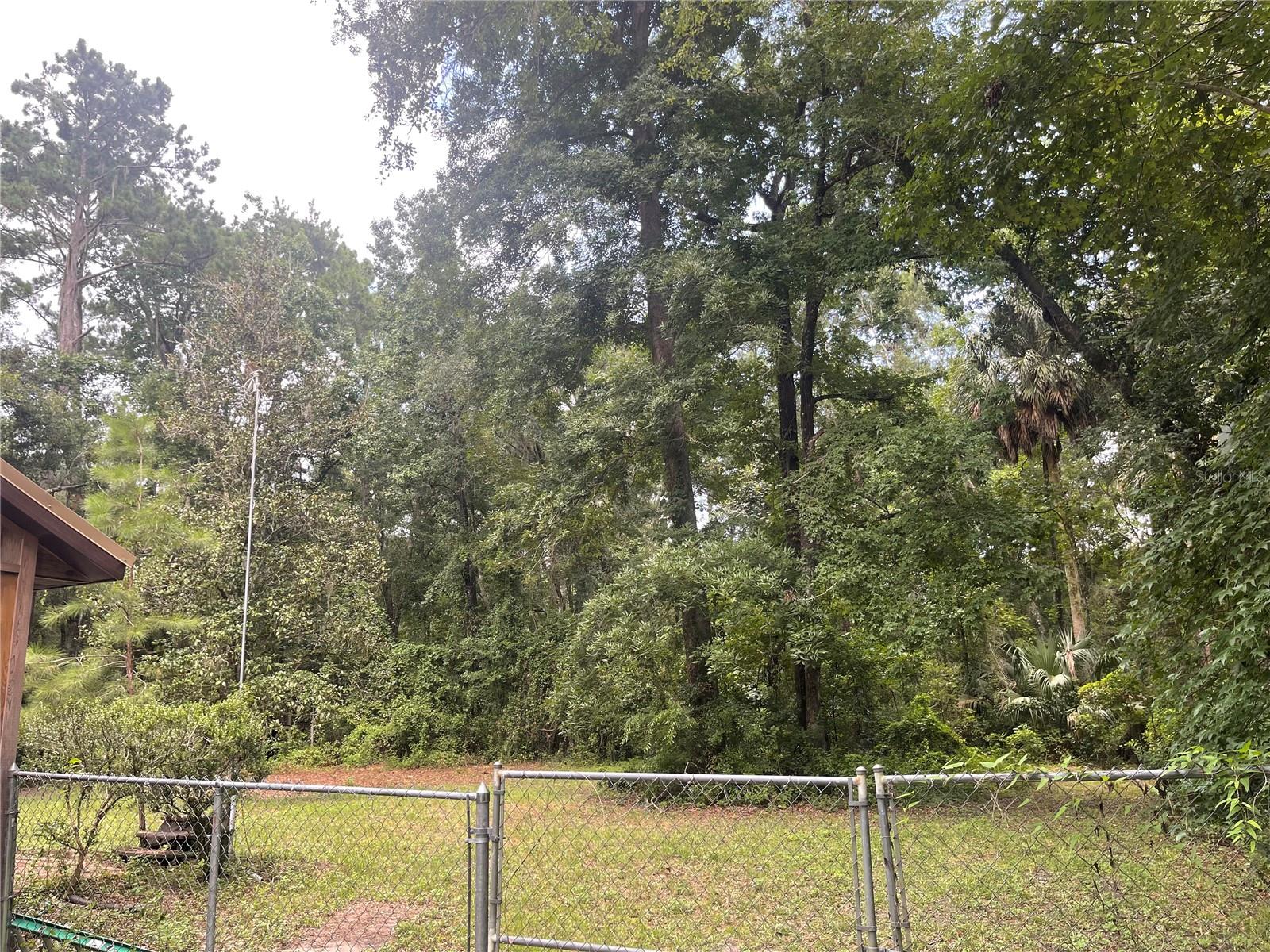 MERI OAKS - Residential