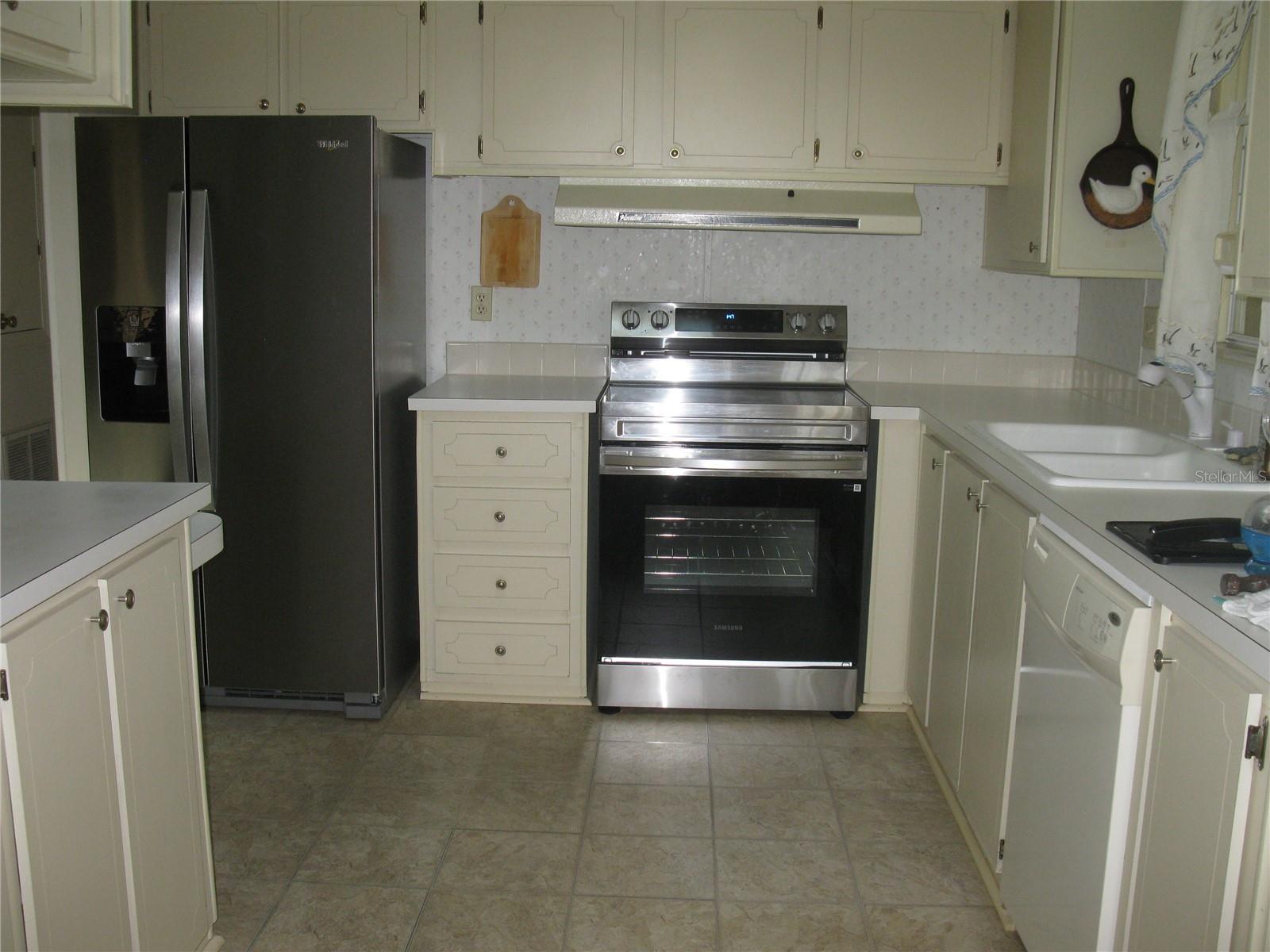 SWEETWATER GOLF & TENNIS CLUB - Residential