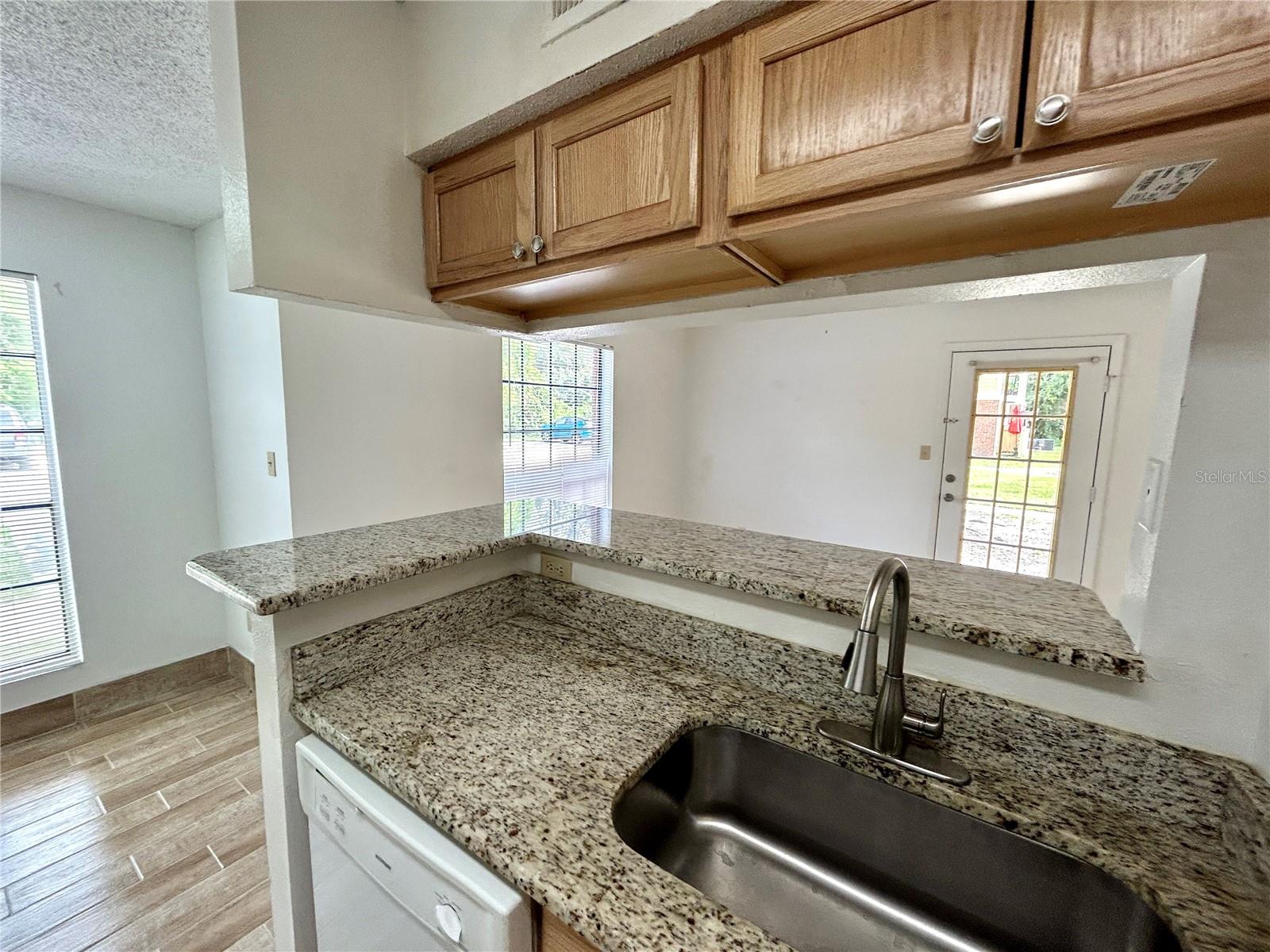 THE GRAND RESERVE CONDO - Residential Lease