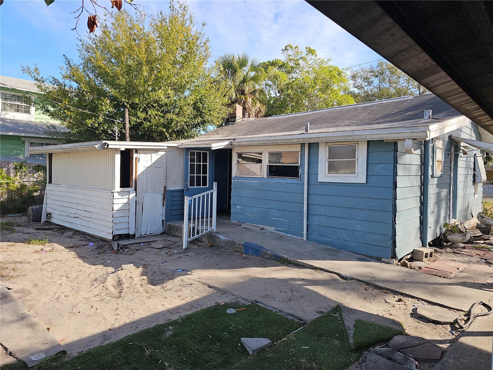 HIGHLAND GROVES - Residential