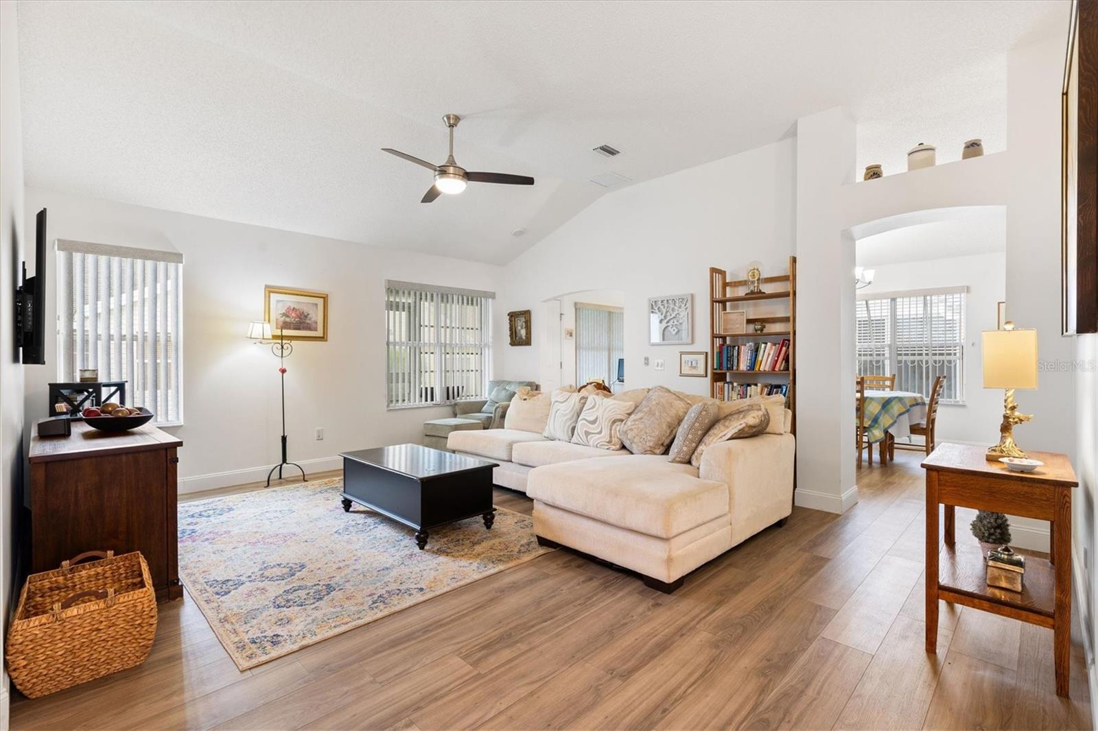 1008 VENTURA DRIVE