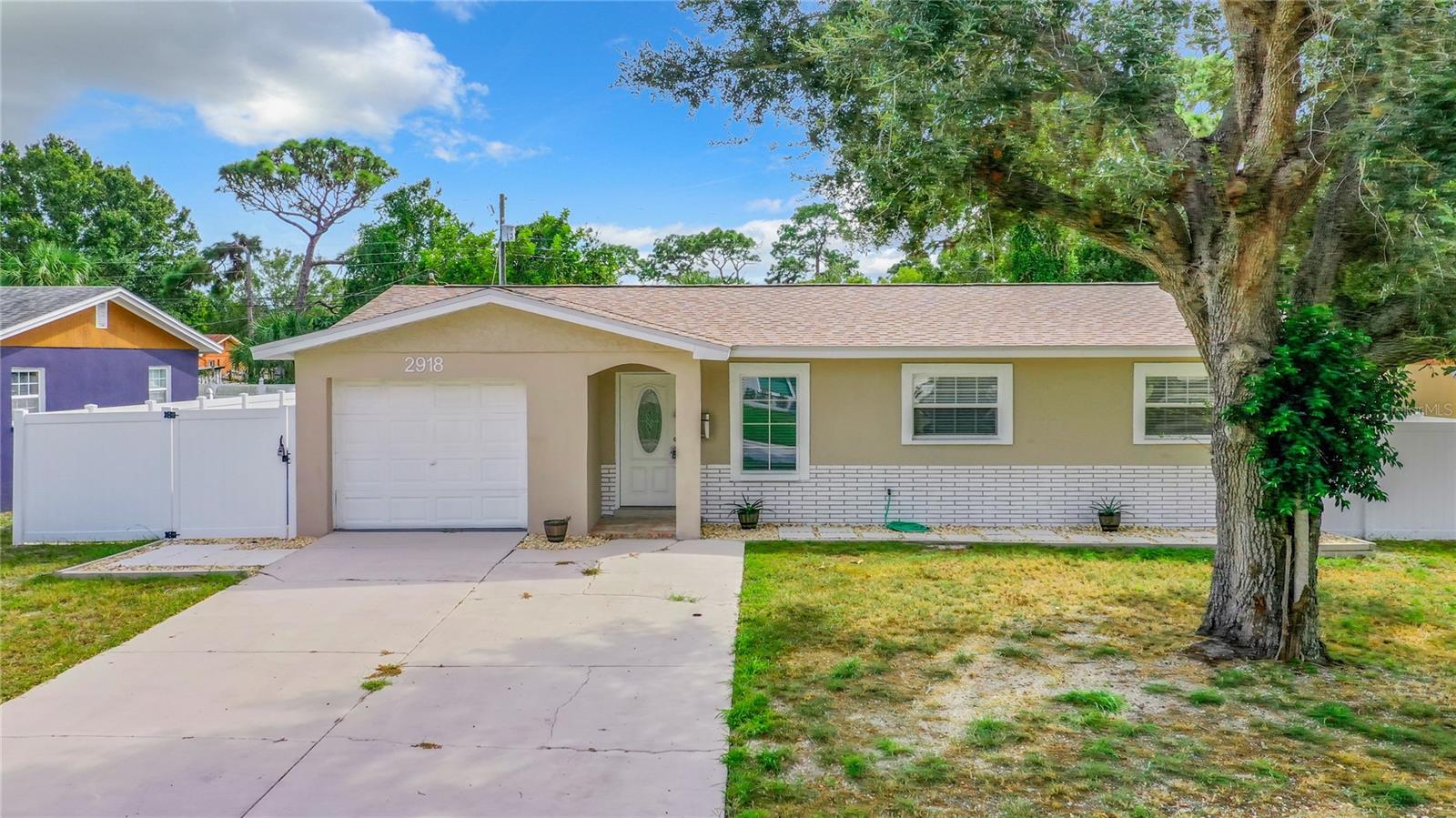 LAKEWOOD ESTATES JEDLOVECS ADD - Residential Lease