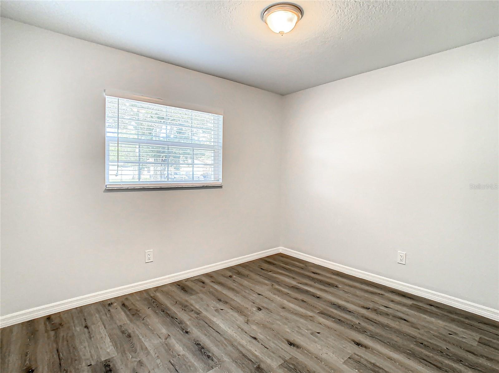 LAKEWOOD ESTATES JEDLOVECS ADD - Residential Lease