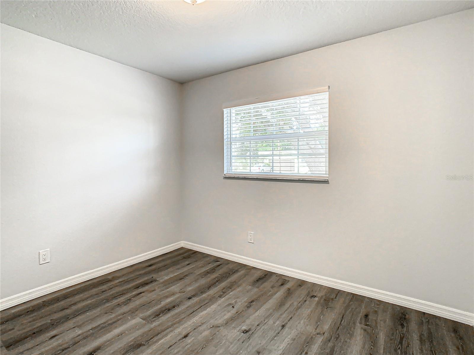 LAKEWOOD ESTATES JEDLOVECS ADD - Residential Lease