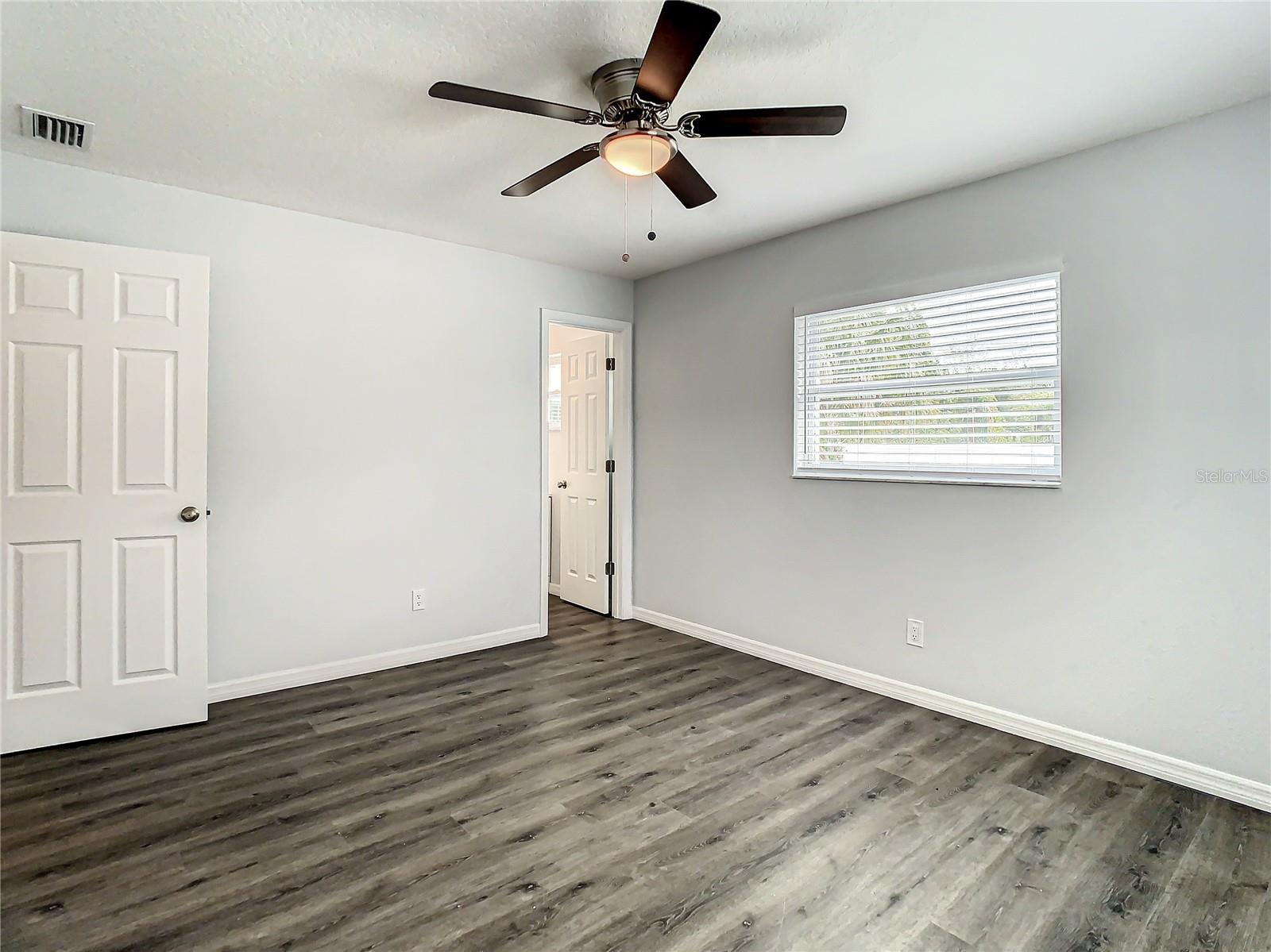 LAKEWOOD ESTATES JEDLOVECS ADD - Residential Lease