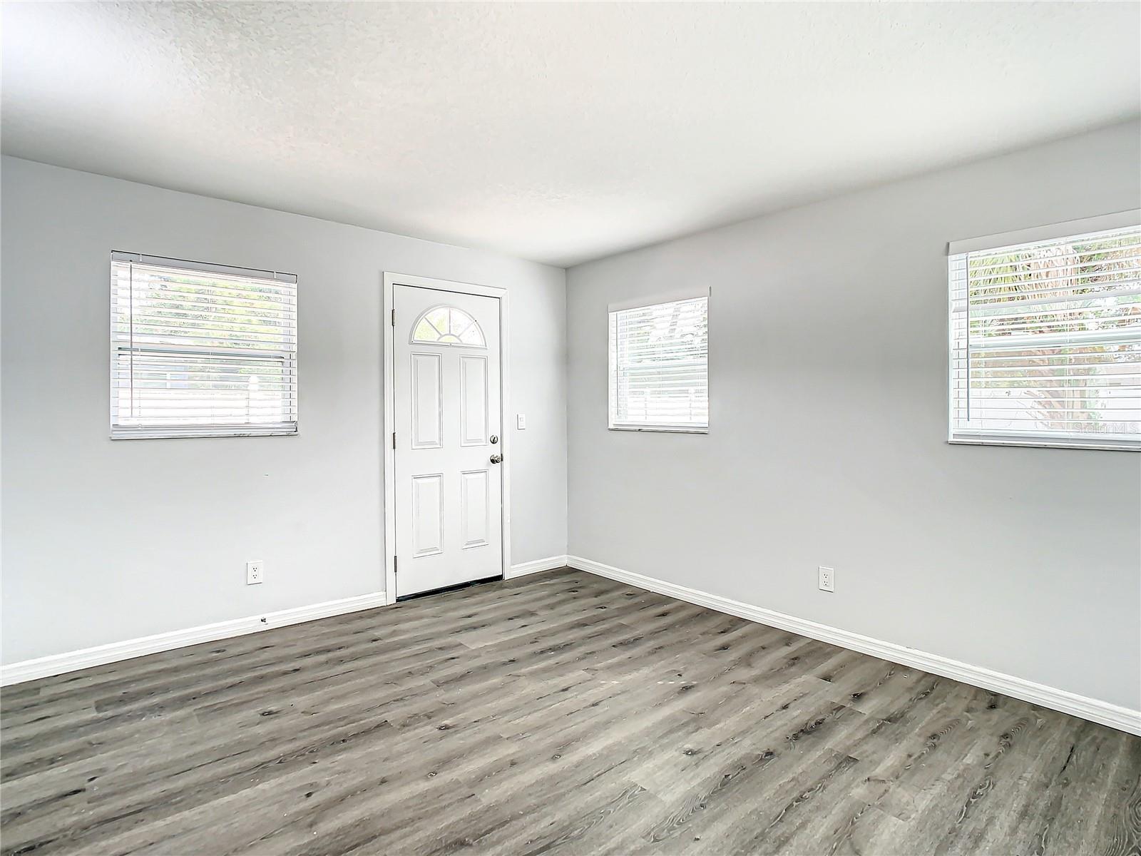 LAKEWOOD ESTATES JEDLOVECS ADD - Residential Lease