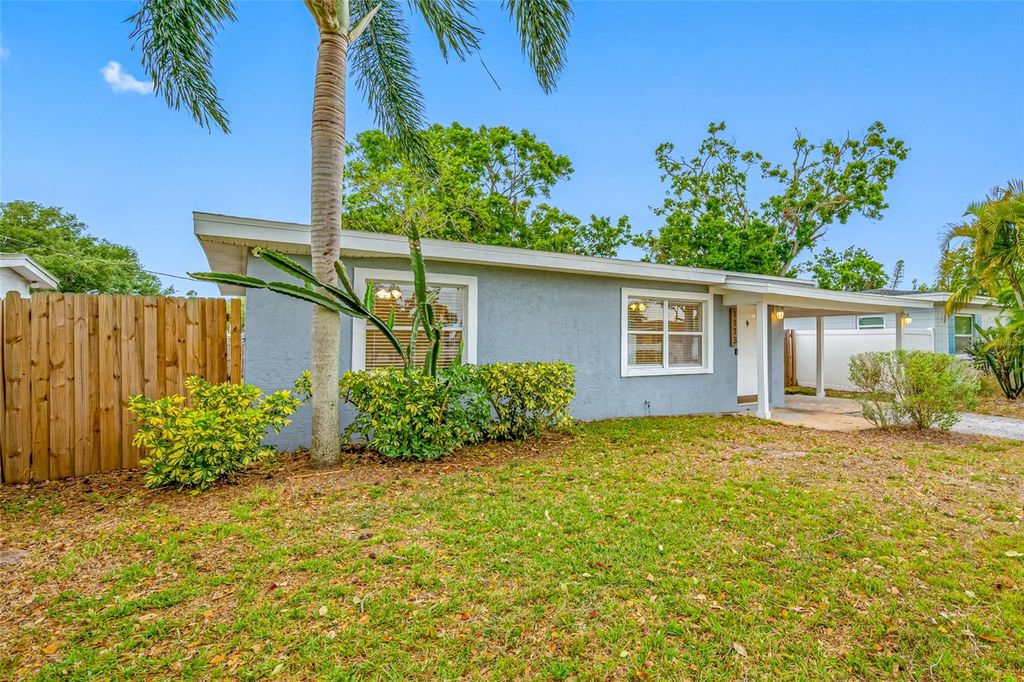 Photo of 1113 53rd Street S, Gulfport, FL 33707 (MLS # TB8372152)