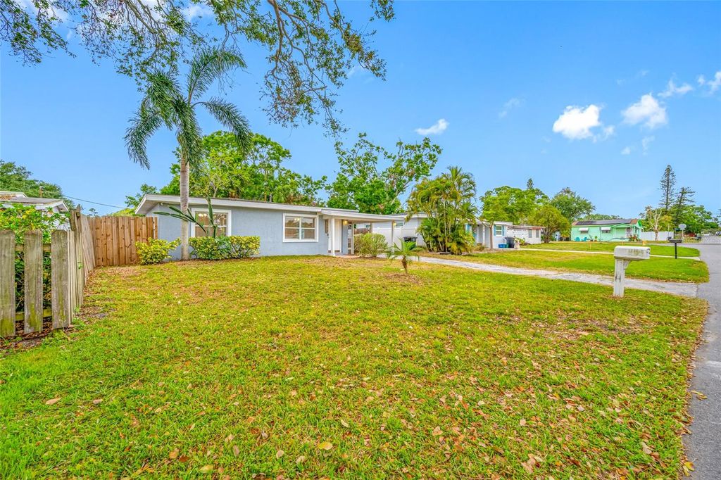 Photo of 1113 53rd Street S, Gulfport, FL 33707 (MLS # TB8372152)