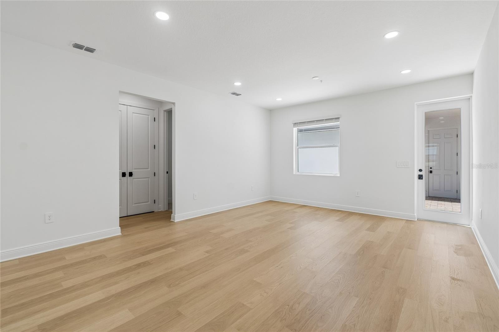 PALMERA AT WELLEN PARK - Residential