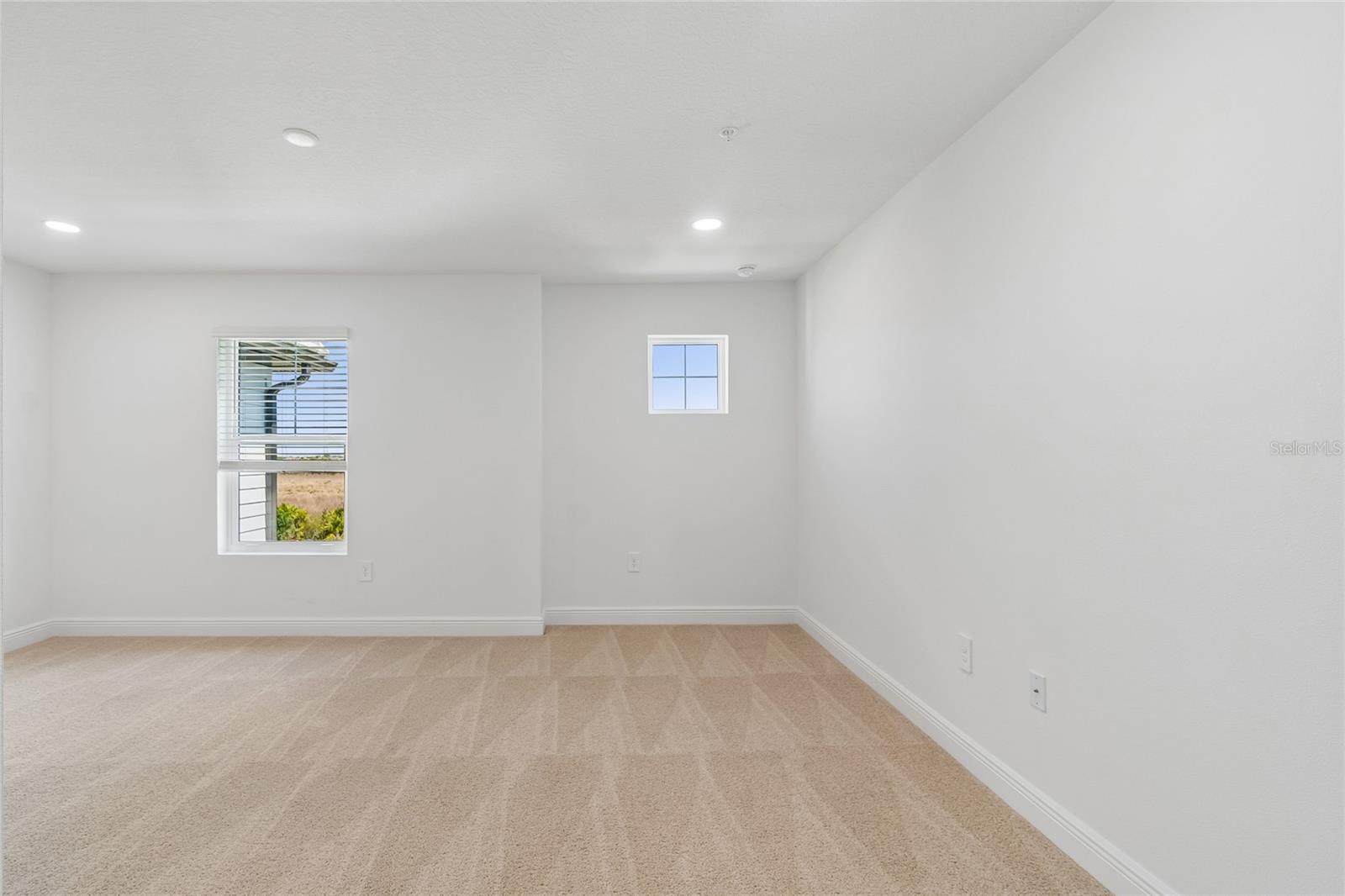 PALMERA AT WELLEN PARK - Residential