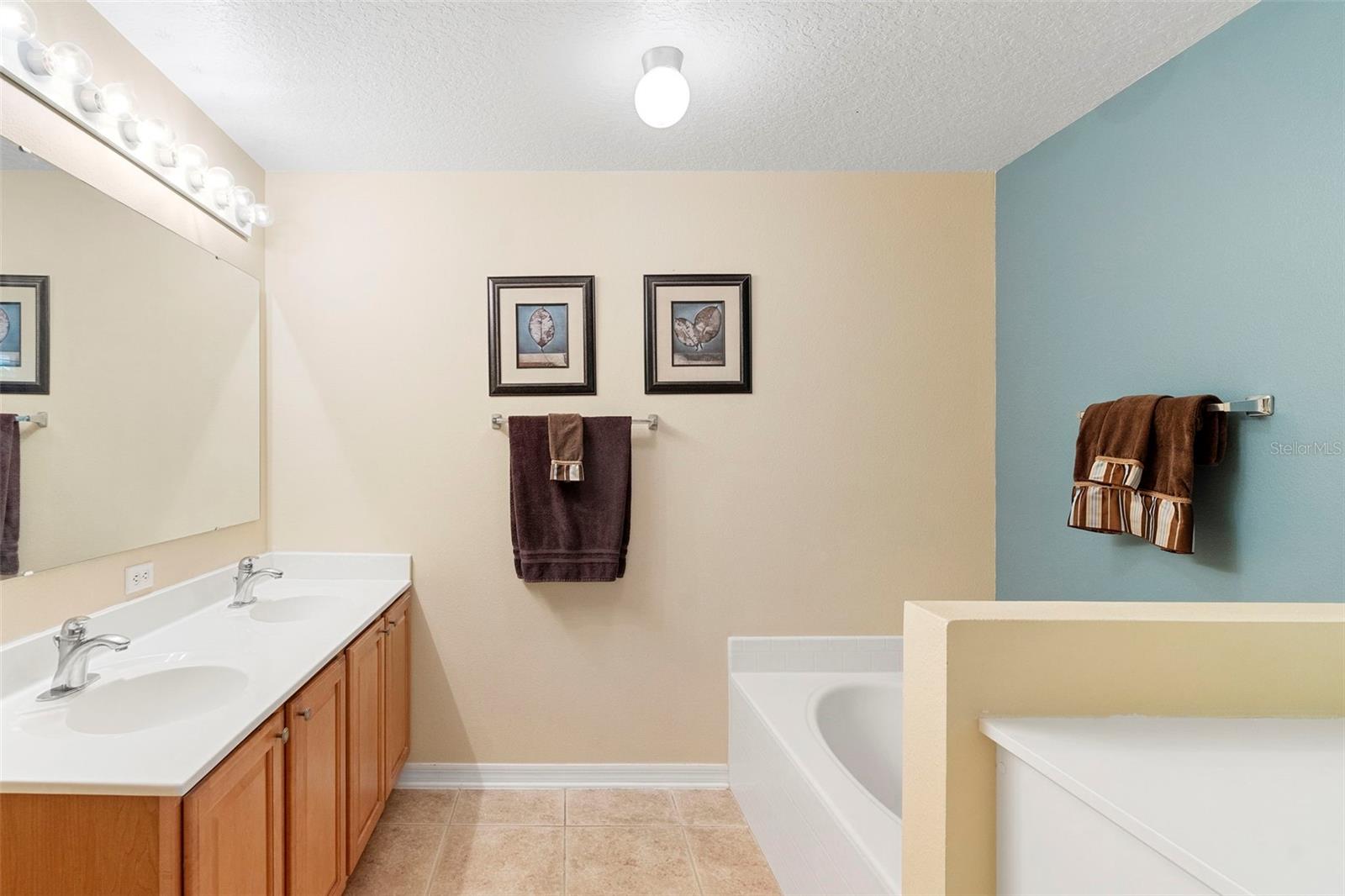 TRAILS-UNIT 3 - Residential