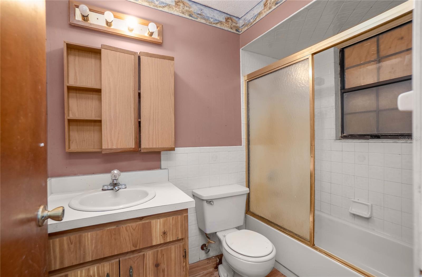 HAMPTON WOODS UNREC - Residential