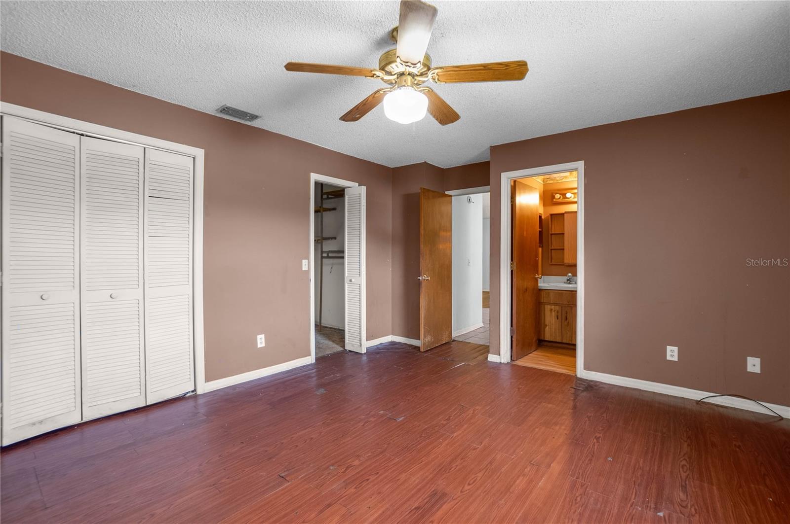 HAMPTON WOODS UNREC - Residential