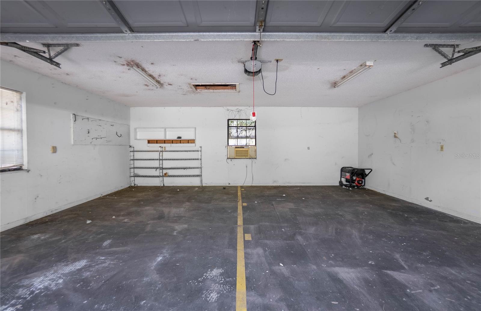 HAMPTON WOODS UNREC - Residential