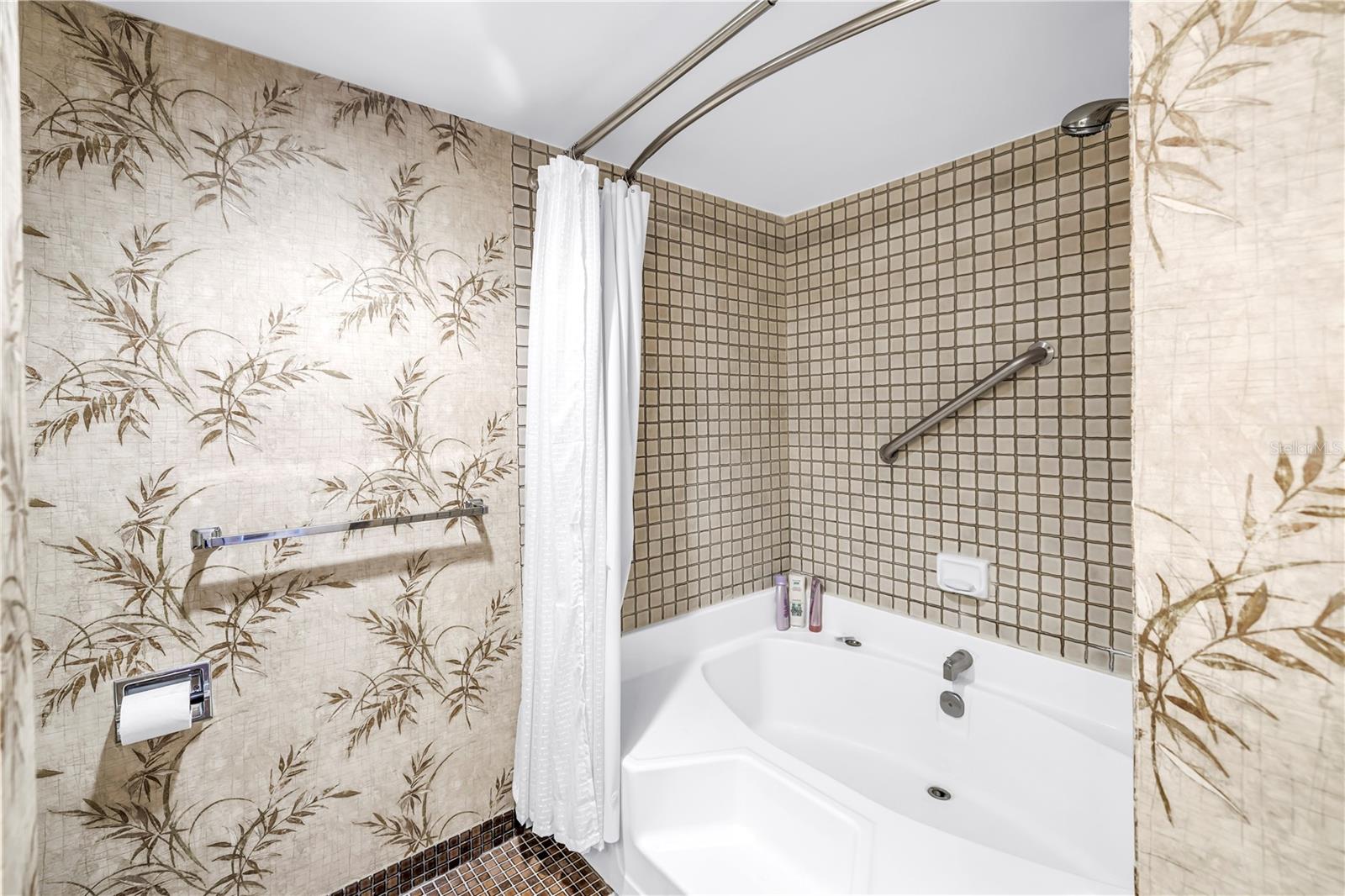 CIEGA COVE CONDO - Residential