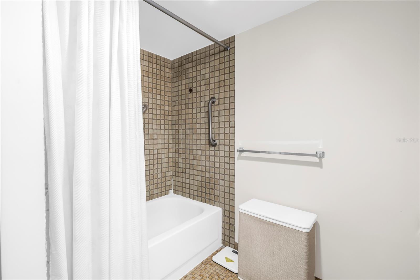 CIEGA COVE CONDO - Residential