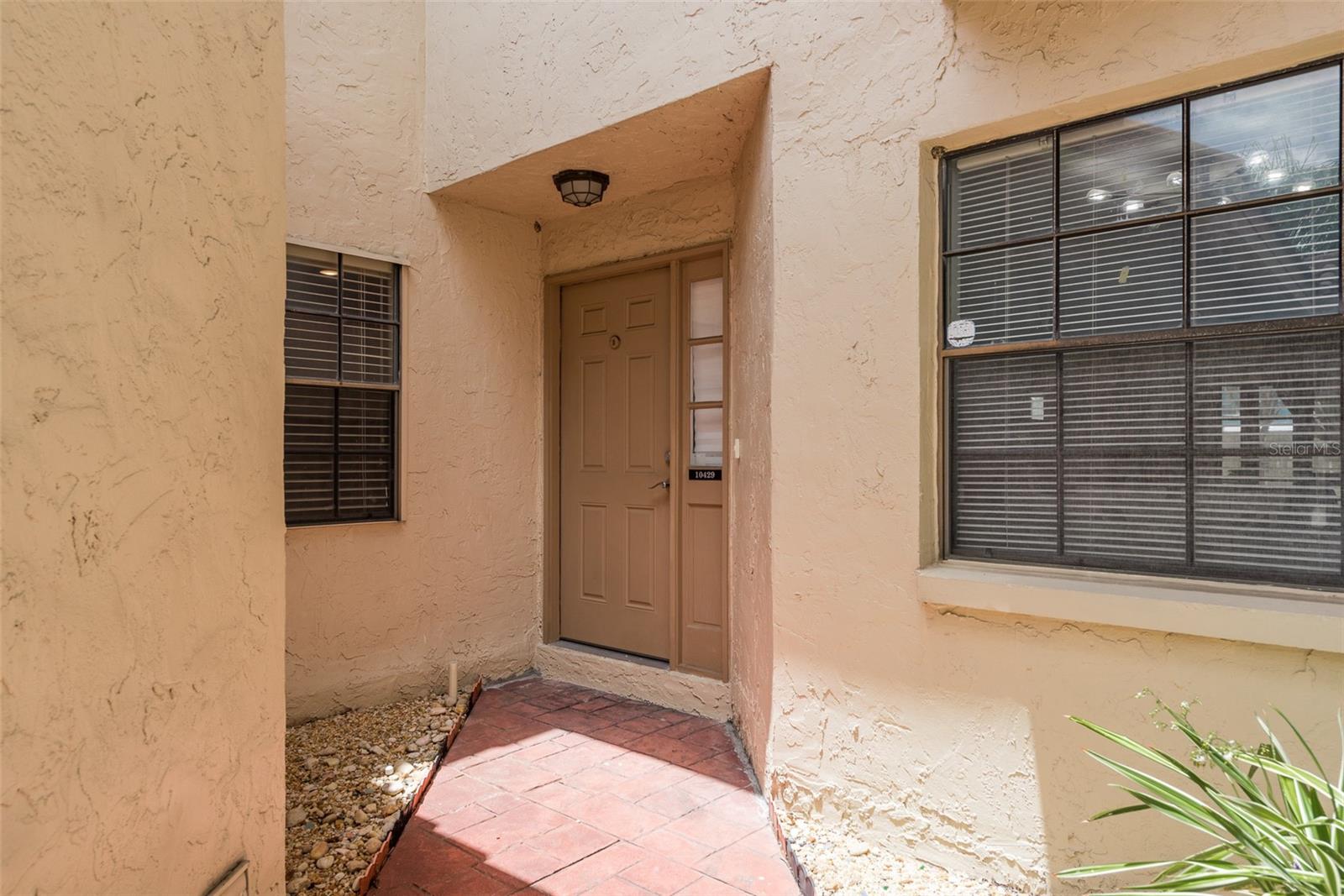 10429 LA MIRAGE COURT