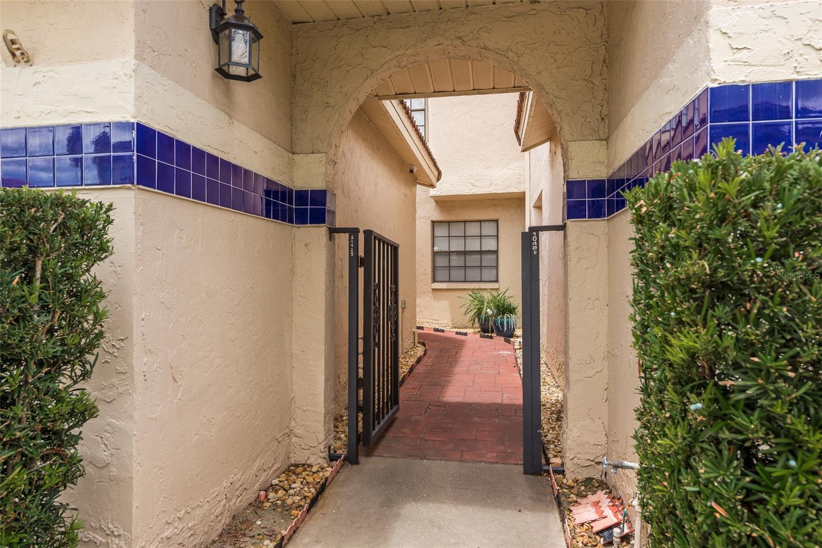 10429 LA MIRAGE COURT