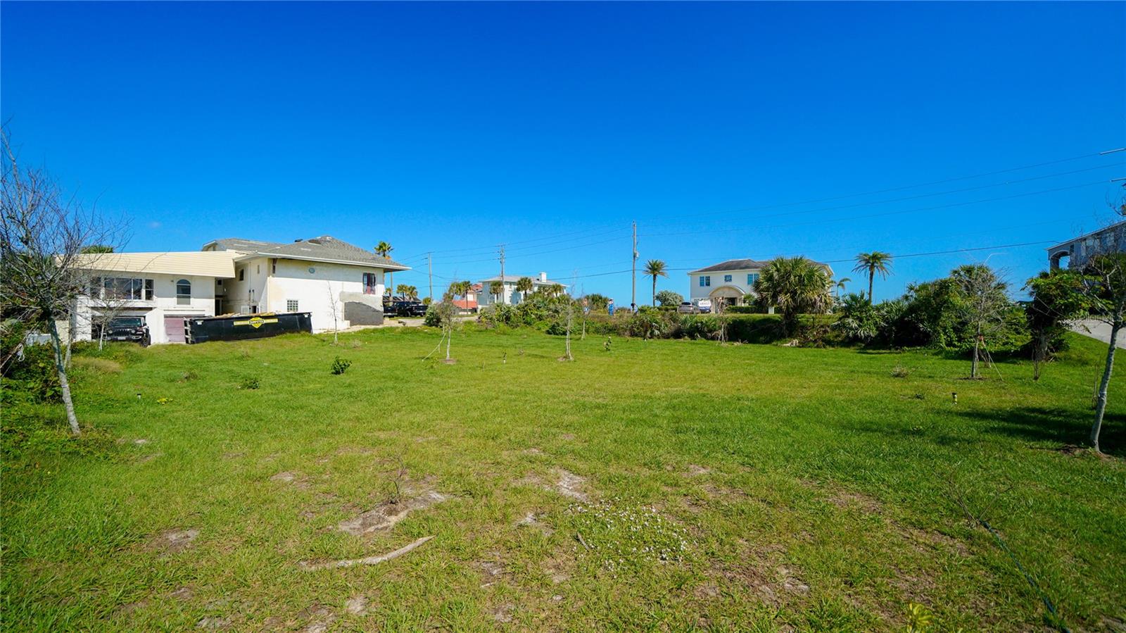 LIGHTHOUSE SHORES - Residential