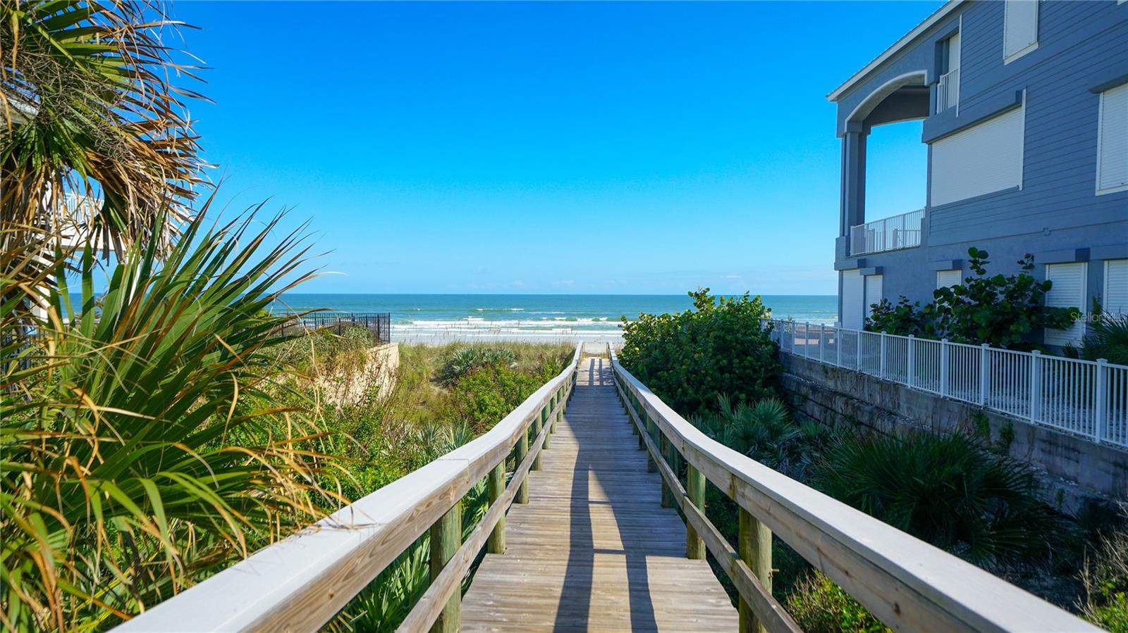 LIGHTHOUSE SHORES - Residential