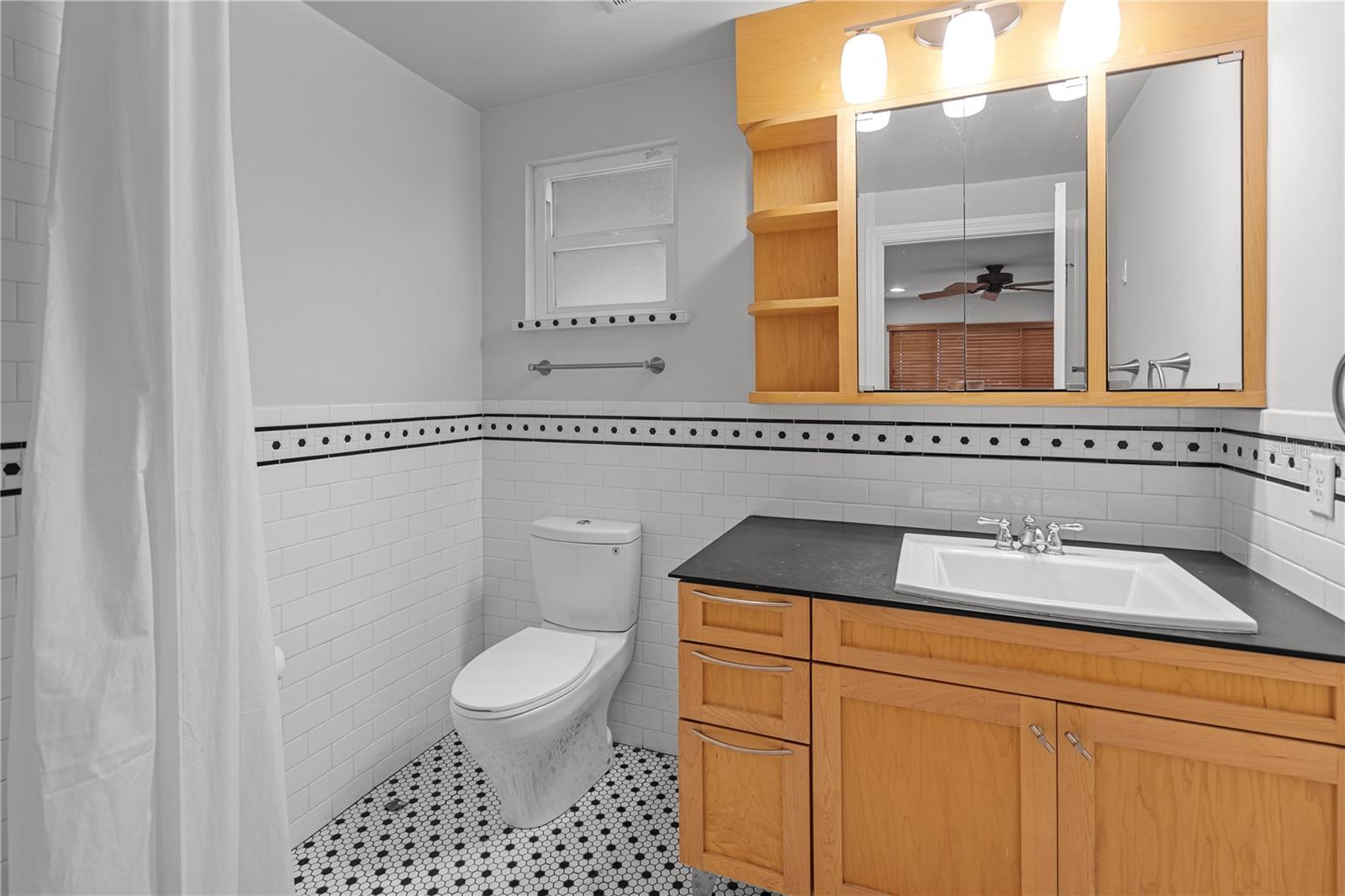 DOIG & ROBERTSONS ADDN-W R THOMAS - Residential Lease