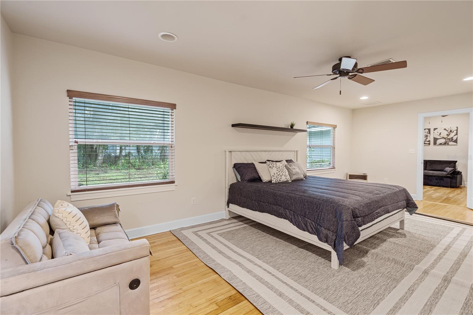 DOIG & ROBERTSONS ADDN-W R THOMAS - Residential Lease