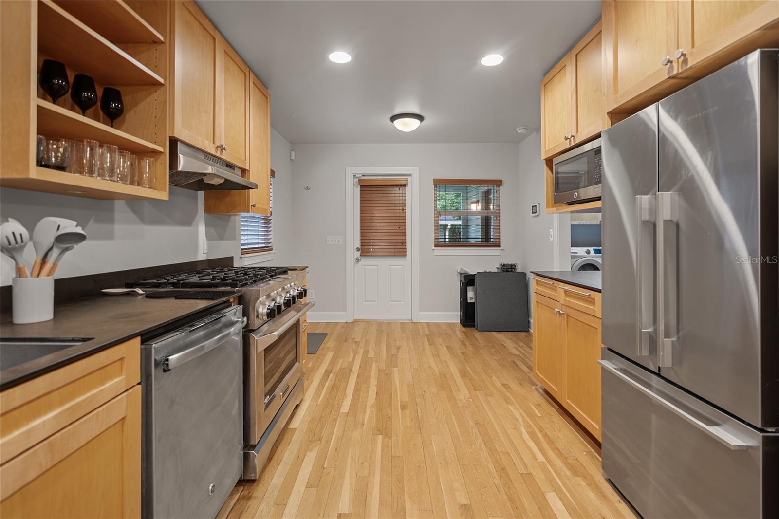 DOIG & ROBERTSONS ADDN-W R THOMAS - Residential Lease