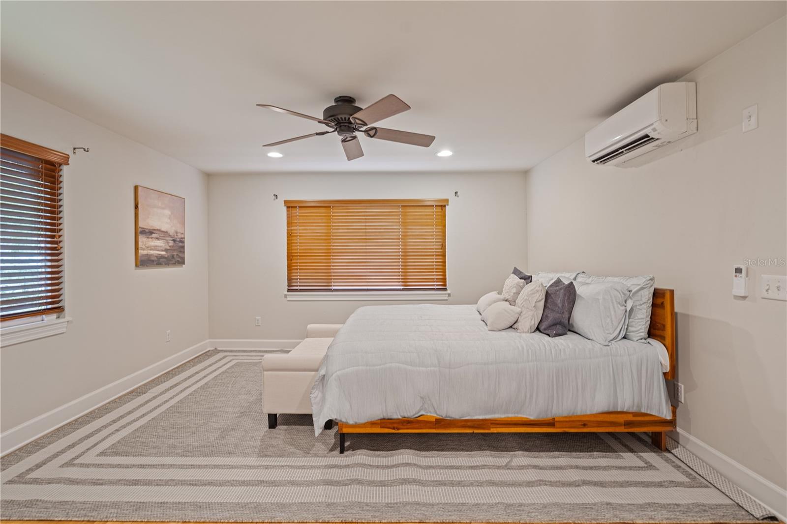 DOIG & ROBERTSONS ADDN-W R THOMAS - Residential Lease